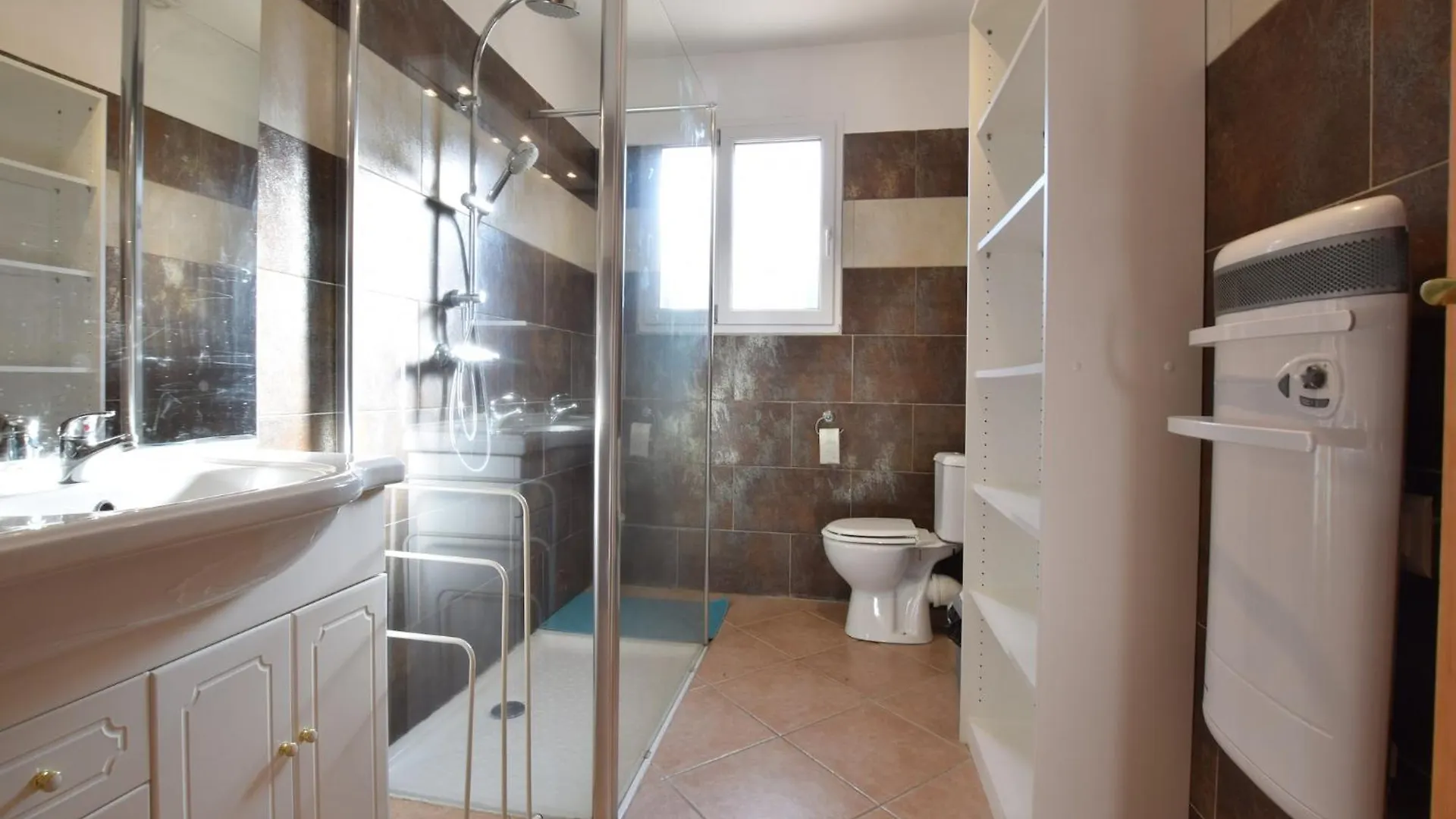 Luxurious Villa In Thueyts With Private Pool, Cleaning Included 0*,